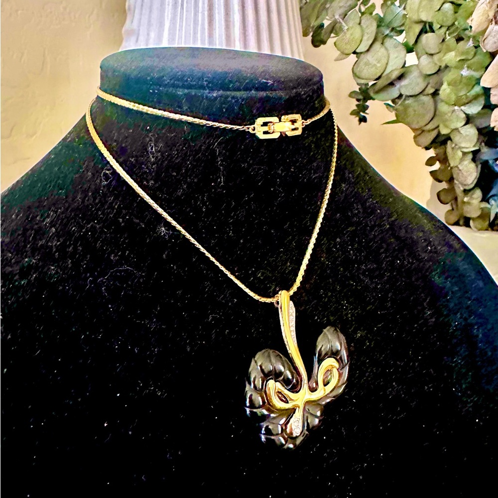 Givenchy Necklace - Picture 5 of 5